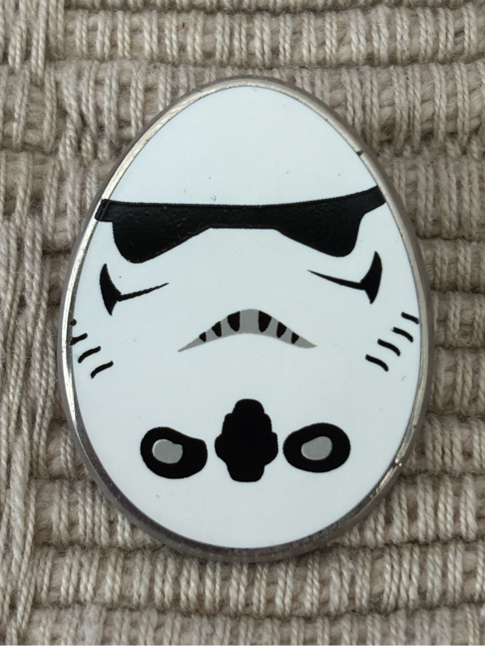 DISNEY 2016 Star Wars Stormtrooper Easter Egg Pin